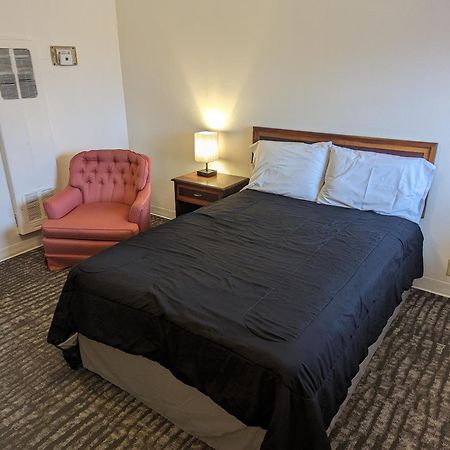 Terry Point Motel Richfield Экстерьер фото