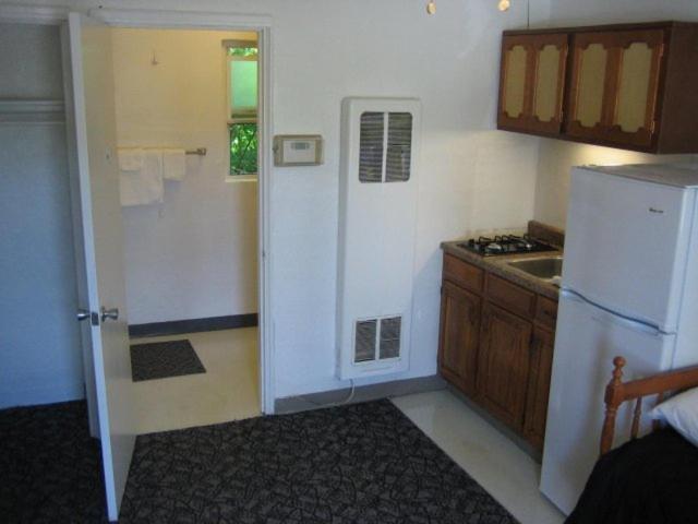 Terry Point Motel Richfield Экстерьер фото